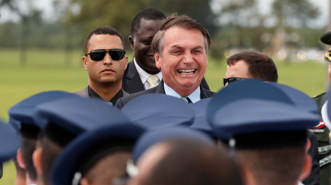 Datafolha mostra ainda que Bolsonaro é visto com ceticismo por boa parte da população